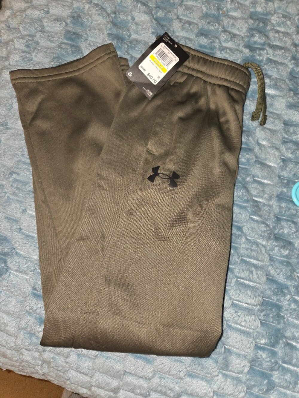 Boys size medium under armour fleece pants
